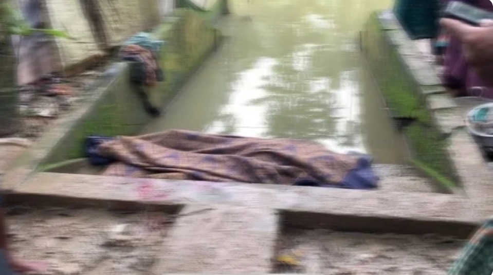 গোলাপগঞ্জের কিশোরীকে গোসলরত অবস্থায় কুপিয়ে হত্যা করেন বাবা