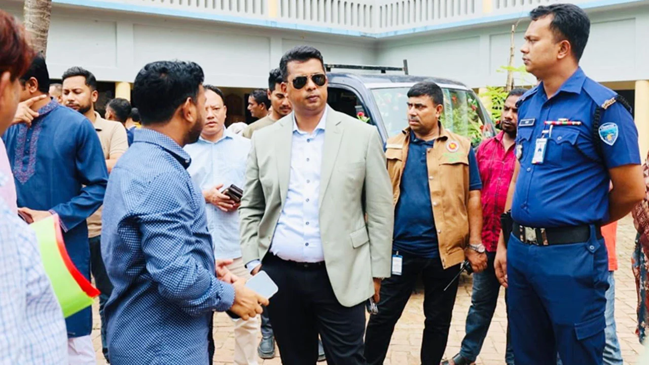 প্রধানমন্ত্রীর প্রথম চট্টগ্রাম সফর রোববার, প্রস্তুত সাত ভেন্যু